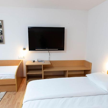 Apartmaji In Sobe Ramar Straza Eksteriør bilde