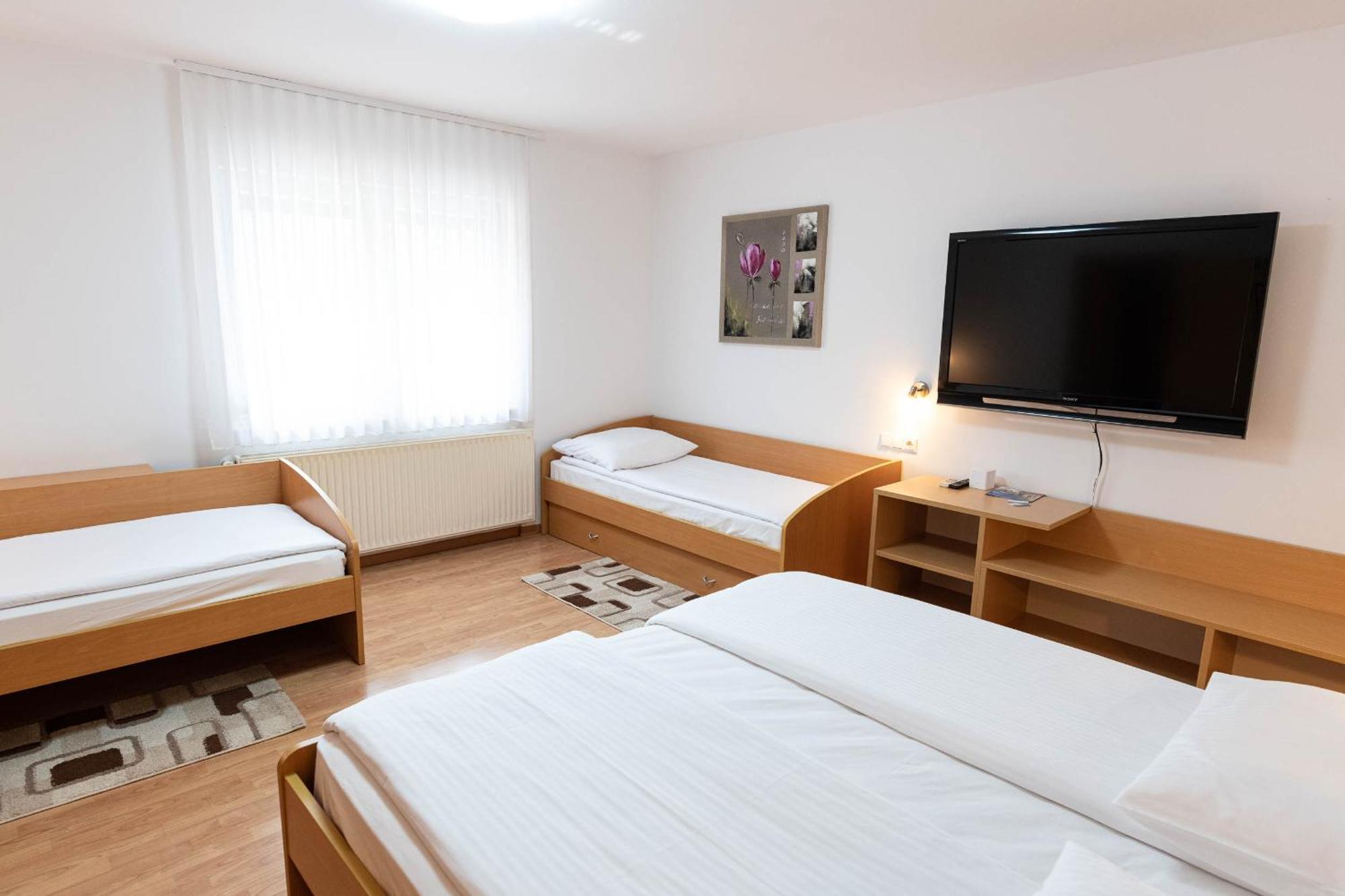 Apartmaji In Sobe Ramar Straza Eksteriør bilde
