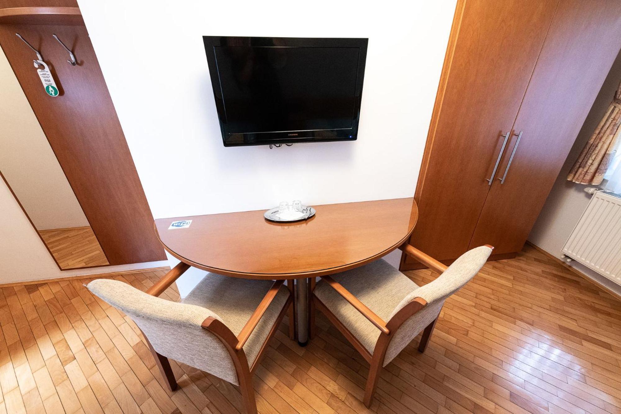 Apartmaji In Sobe Ramar Straza Eksteriør bilde