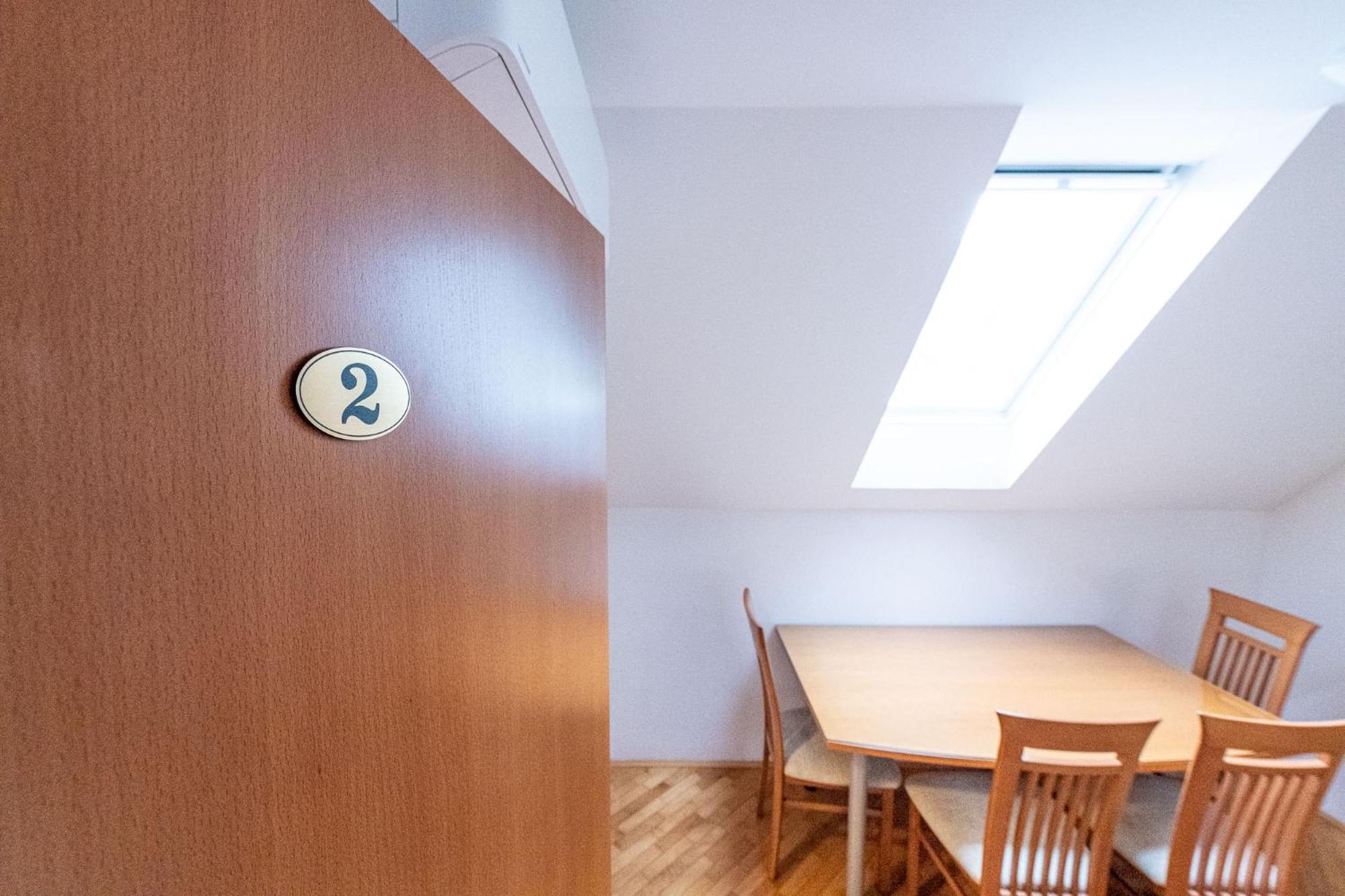 Apartmaji In Sobe Ramar Straza Eksteriør bilde